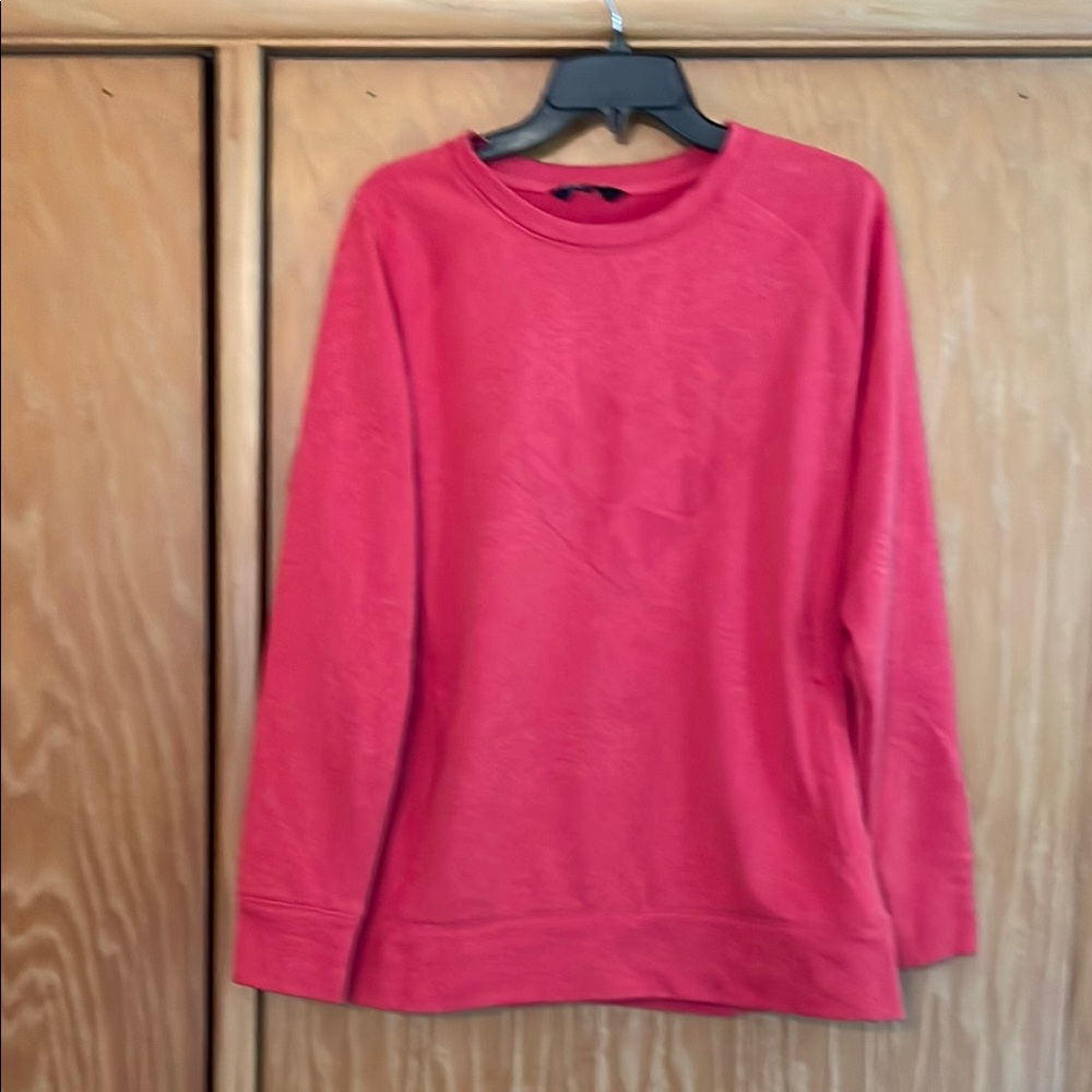 The North Face Relaxed Red Long Sleeve Sweatshirt